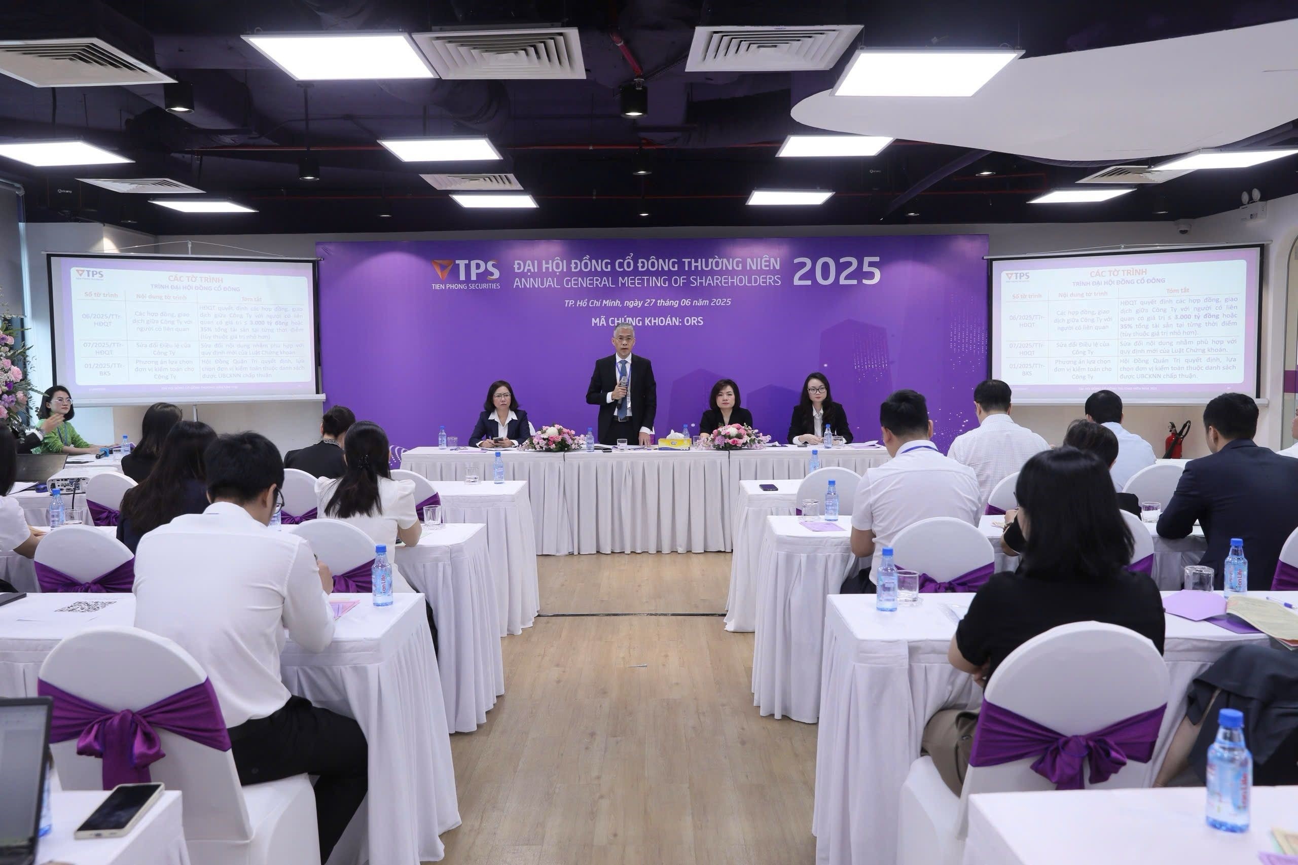 dhcd-chung-khoan-tien-phong-huong-den-tang-truong-ben-vung-va-nang-cao-nang-luc-canh-tranh-2-1751001691.jpg