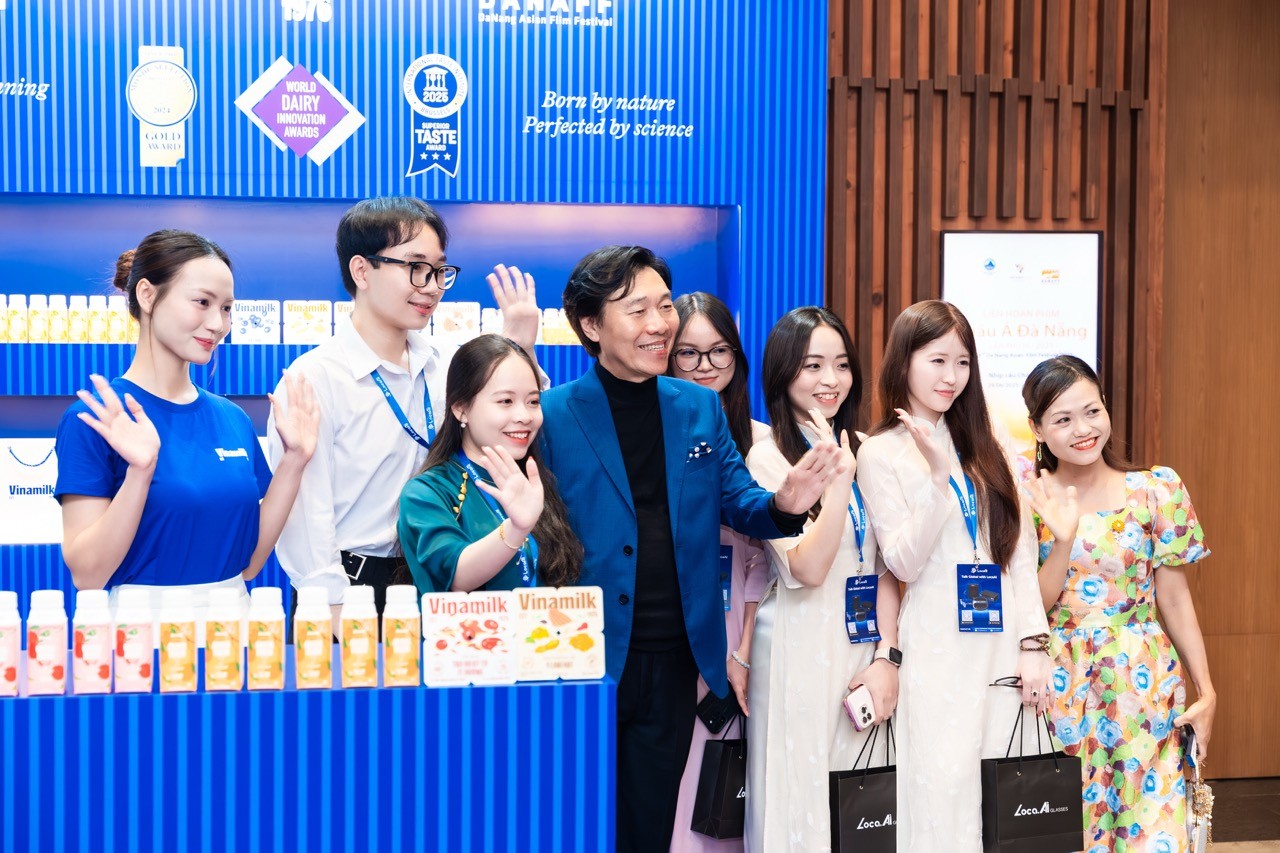 vinamilk-dong-hanh-cung-lien-hoan-phim-chau-a-da-nang-lan-iii-lan-toa-tinh-than-doi-moi-sang-tao-trong-nganh-dien-anh-chau-a-1751620778.jpeg