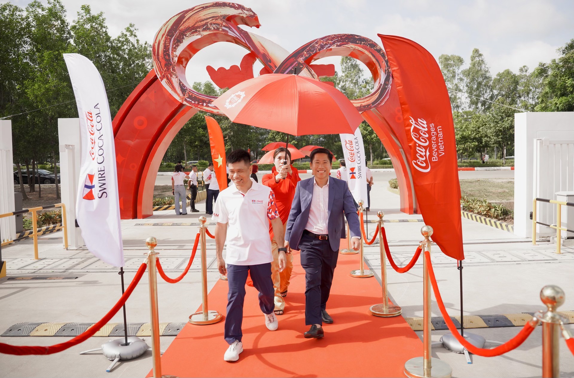 le-khanh-thanh-du-an-nha-may-coca-cola-lon-nhat-viet-nam3-1752725143.jpg