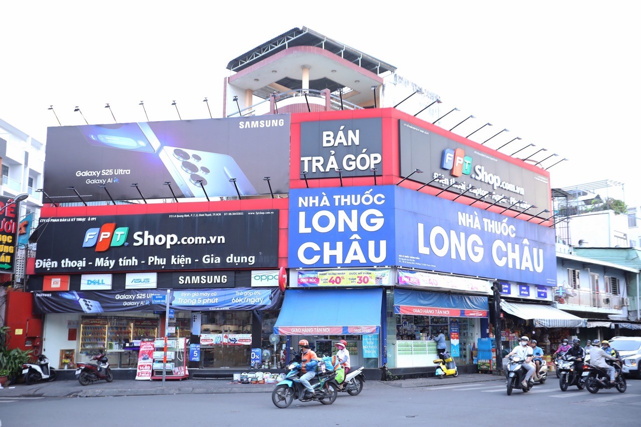 fpt-retail-dat-hon-23000-ty-doanh-thu-sau-6-thang-1753781933.jpeg