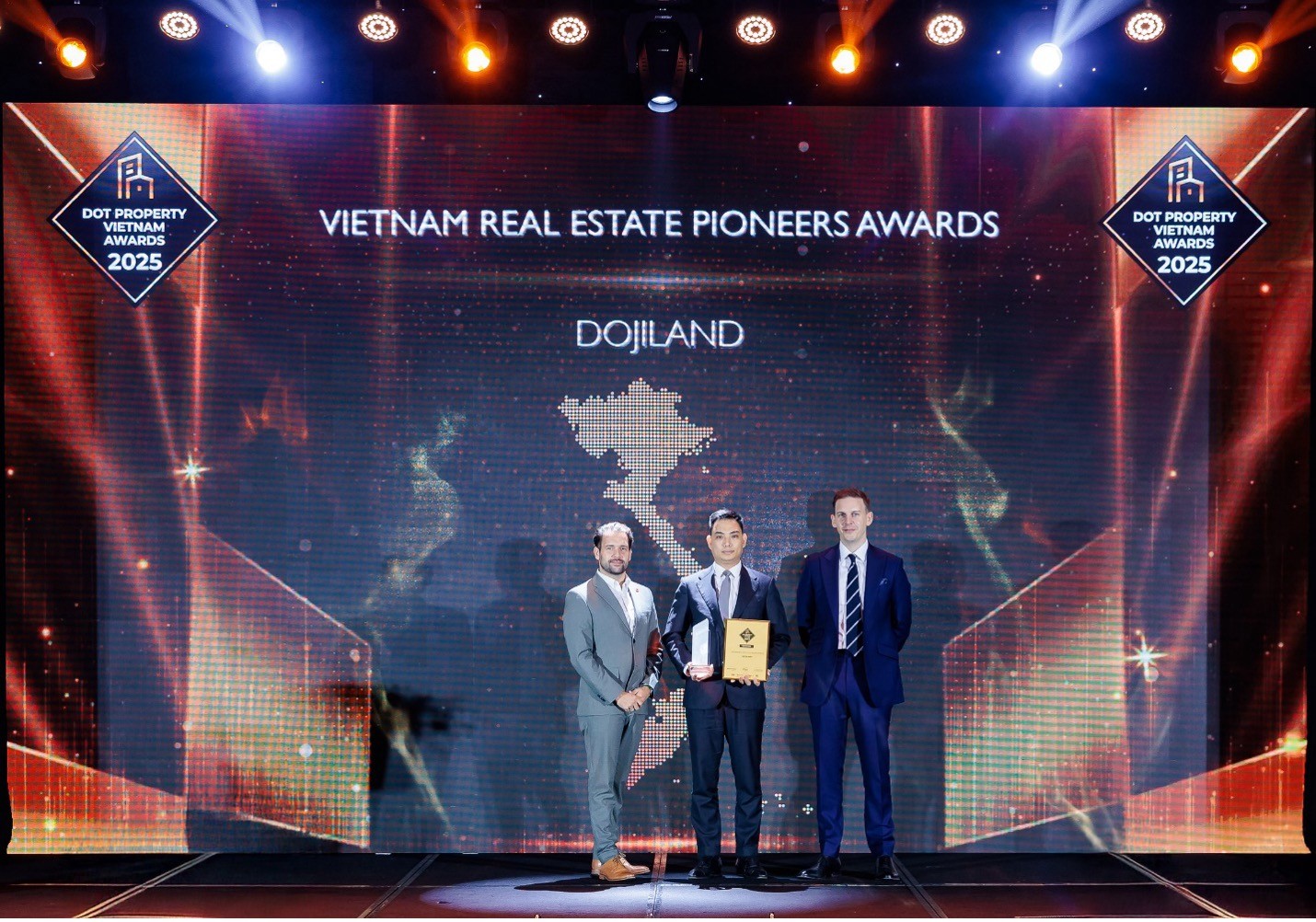 dojiland-thang-lon-tai-dot-property-vietnam-awards-2025-1754021962.jpg