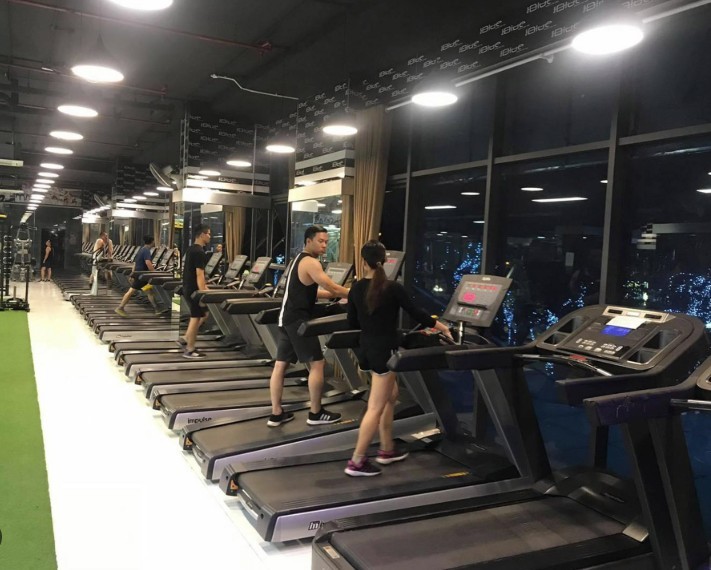 lam-gym-fitness-ma-khong-kiem-noi-65trthang-thi-hoc-ngay-4-bai-hoc-cua-kayla-itsines-ty-phu-tu-than-xuat-phat-tu-co-pt-ngheo-o-uc2-1754969937.jpg
