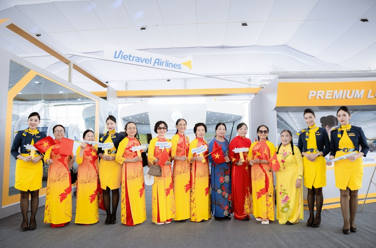 dau-an-vietravel-airlines-tai-trien-lam-thanh-tuu-dat-nuoc-khang-dinh-khat-vong-cat-canh-tu-vung-troi-quoc-gia4-1756456820.jpg