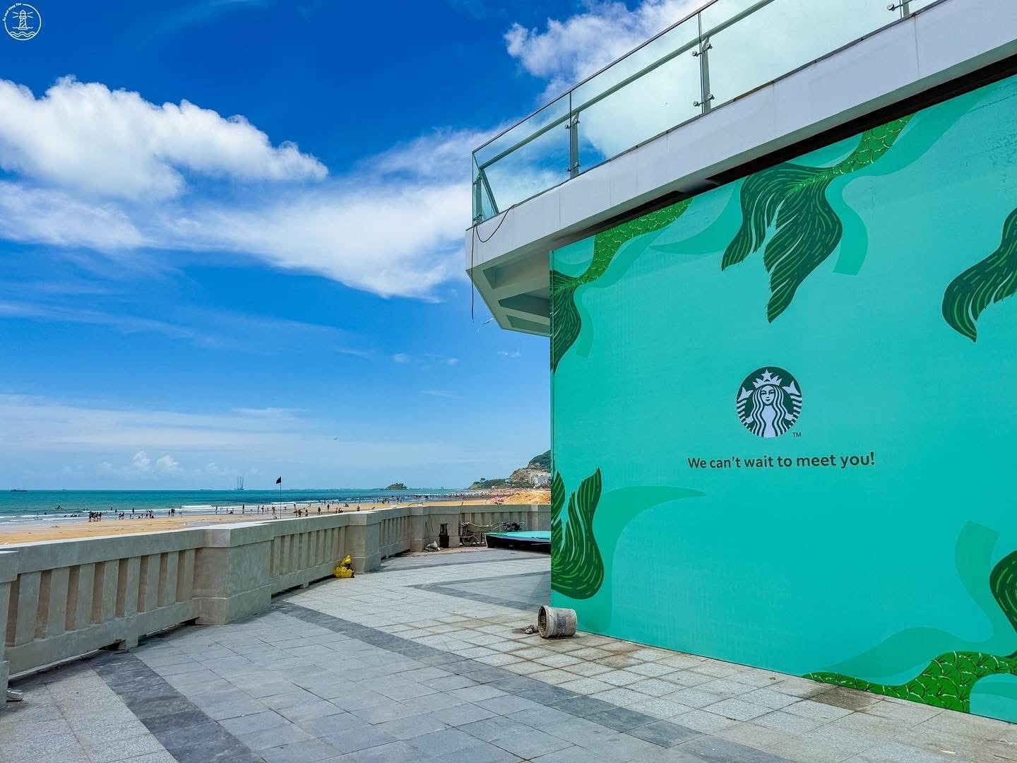 starbucks-do-bo-view-bien-dau-tien-tai-tphcm-cu-hich-moi-cho-bat-dong-san-va-fb-ven-bien2-1756872584.jpg