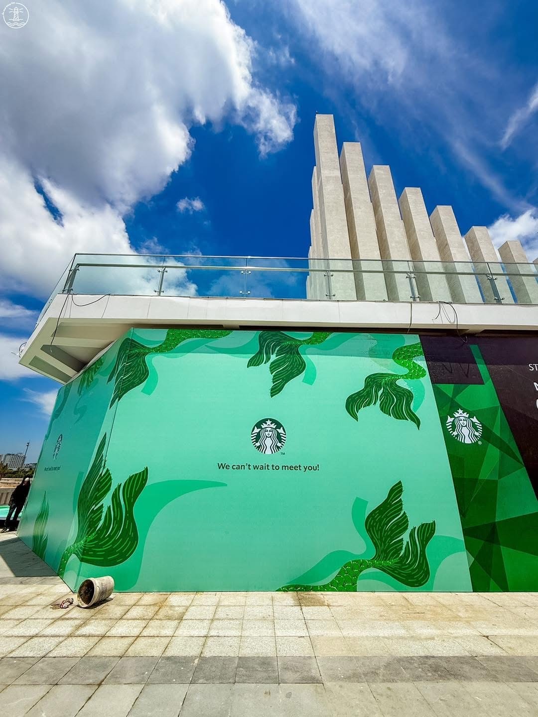 starbucks-do-bo-view-bien-dau-tien-tai-tphcm-cu-hich-moi-cho-bat-dong-san-va-fb-ven-bien3-1756872584.jpg