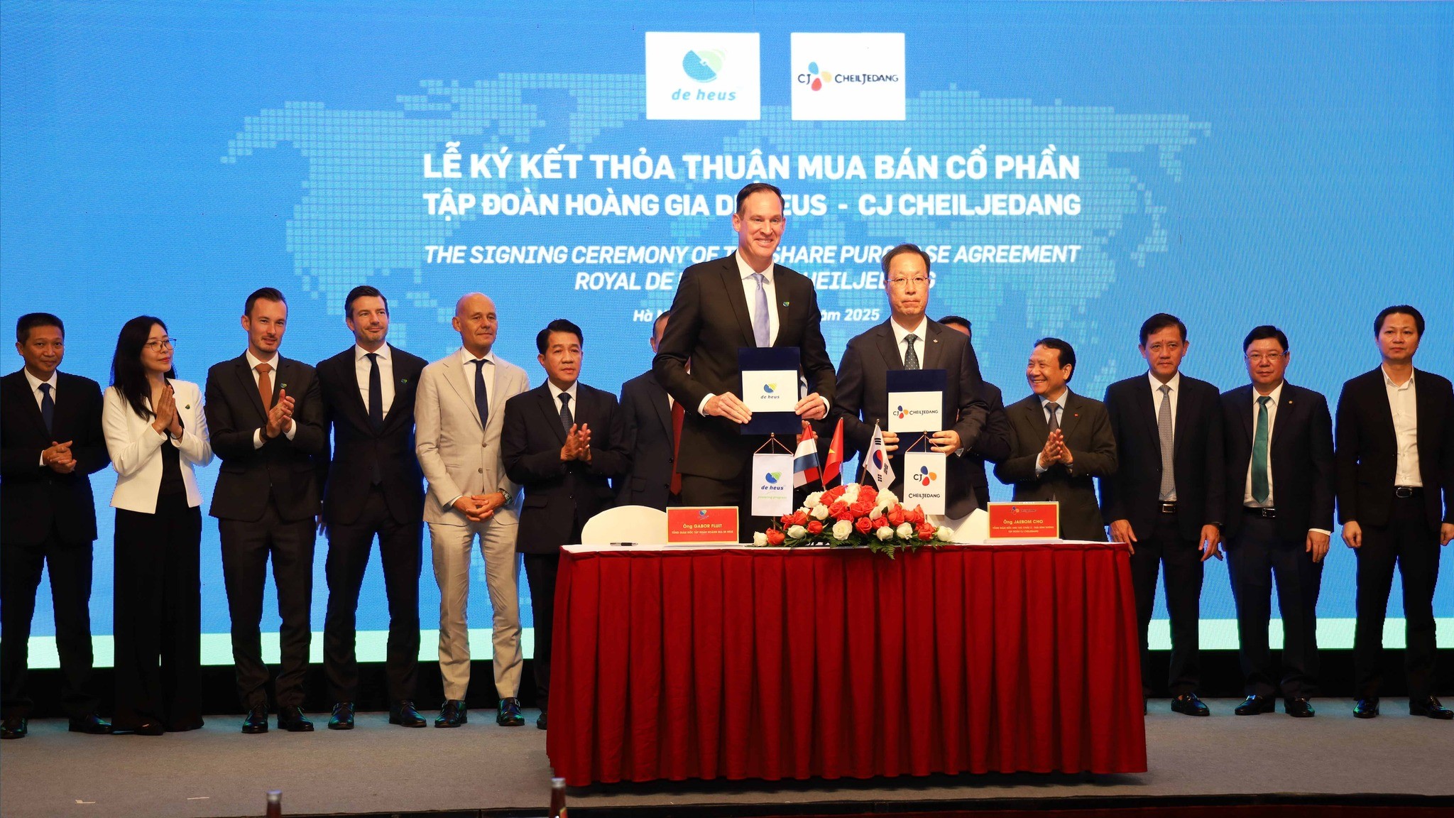 ong-lon-ha-lan-nuot-tron-cj-feed-so-huu-17-nha-may-tang-toc-chiem-linh-thi-truong-viet-nam-1-1759654316.jpg