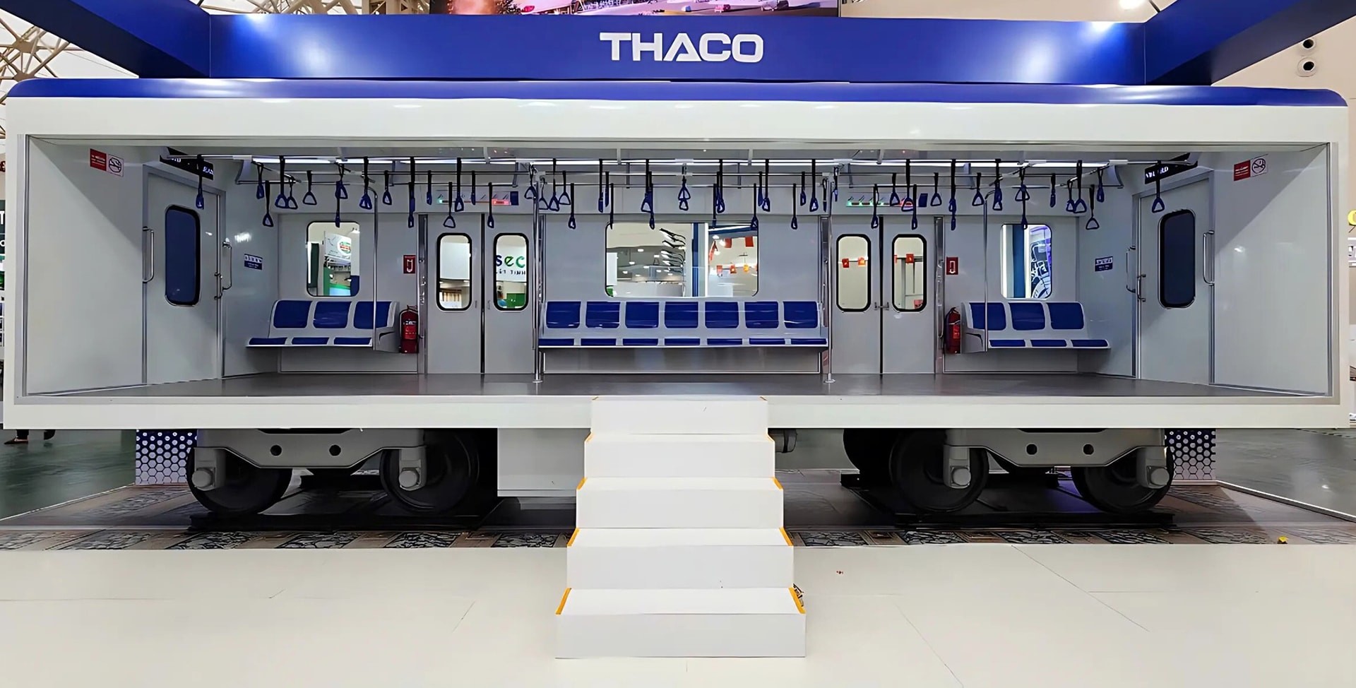 pho-thu-tuong-lam-viec-voi-thaco-va-hyundai-rotem-ve-du-an-duong-sat-toc-do-cao-5-1759825475.jpg