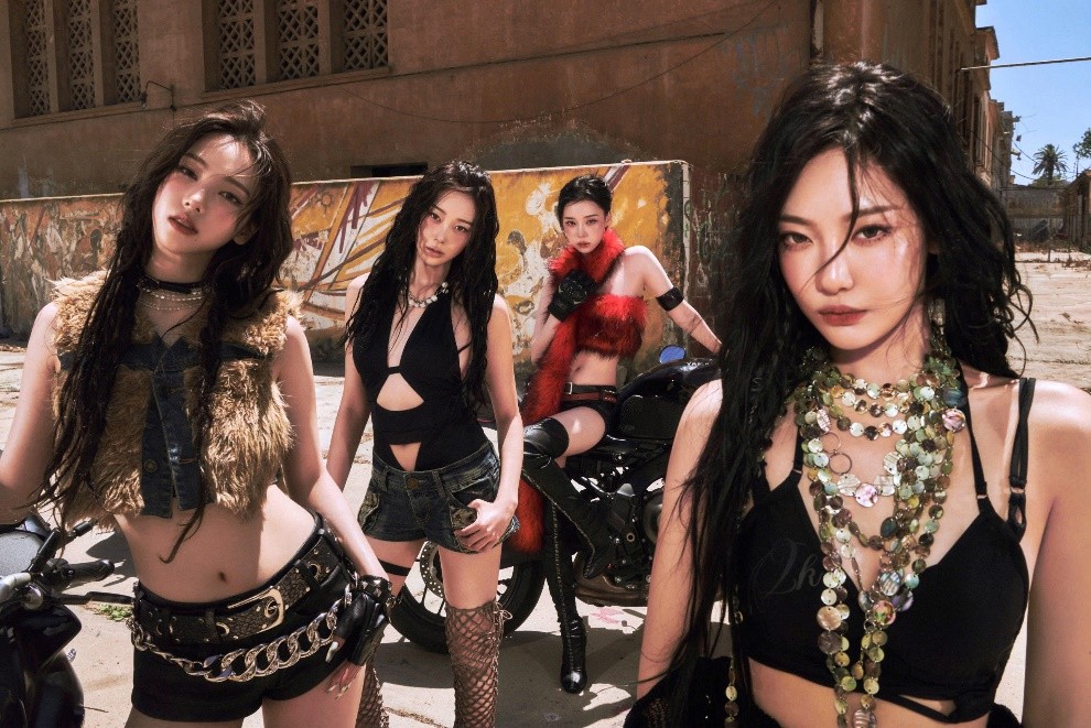 aespa-mang-vu-tru-k-pop-den-ha-noi-cung-8wonder-winter-2025-2-1761638143.jpeg