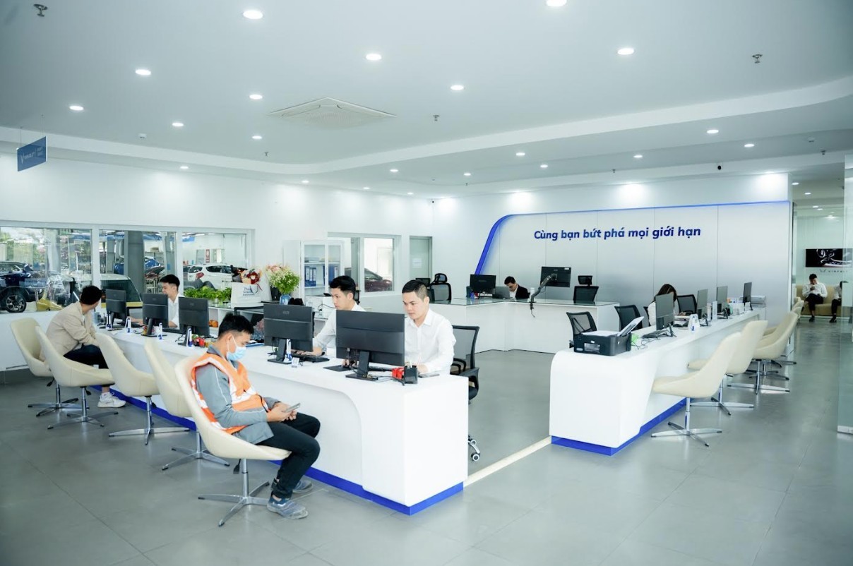 vinfast-khai-truong-xuong-dich-vu-thu-350-so-huu-mang-luoi-hau-mai-lon-nhat-viet-nam4-1764572145.jpg