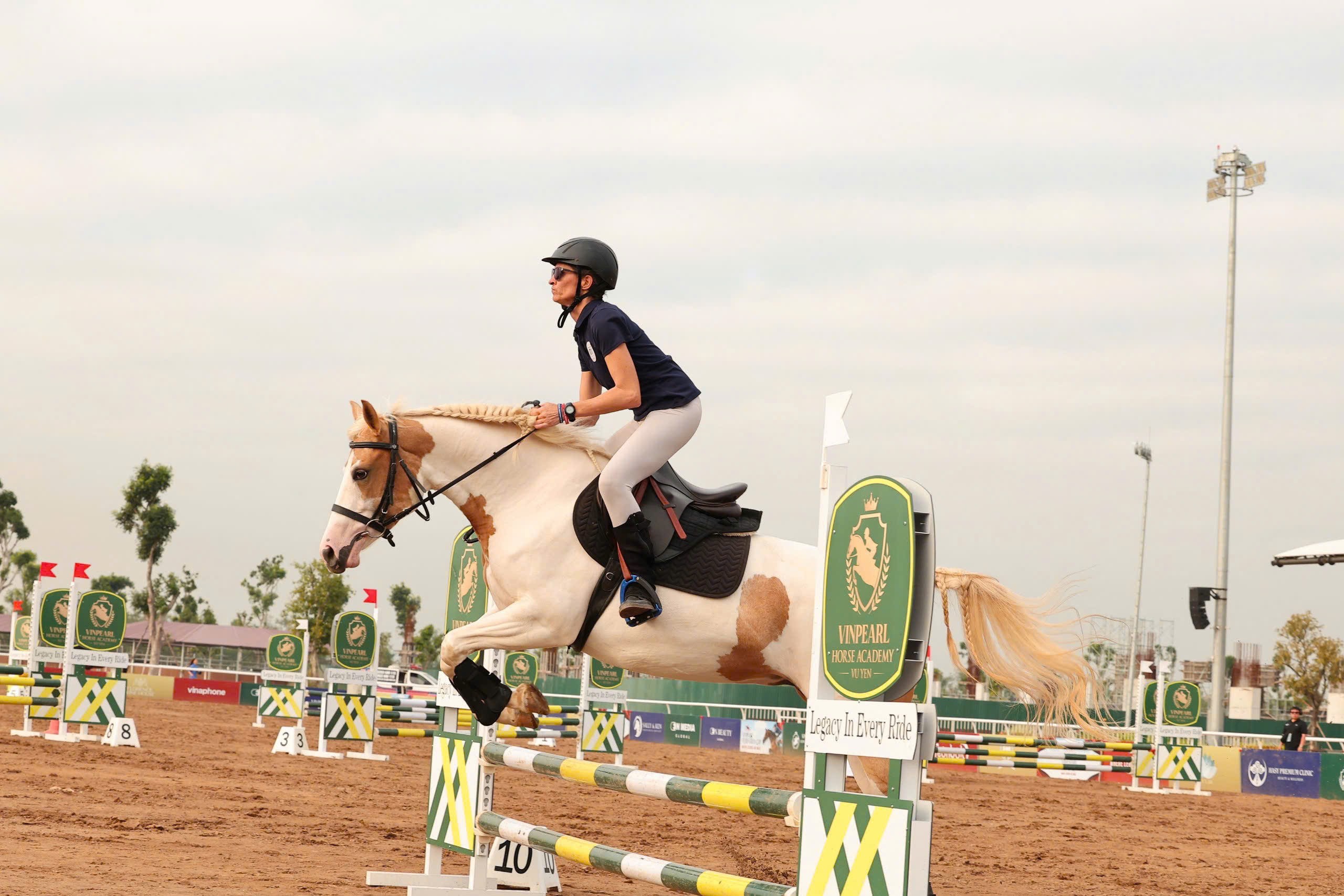 vinpearl-equestrian-cup-2025-buoc-dot-pha-cua-the-thao-cuoi-ngua-viet-nam-4-1764755868.jpg