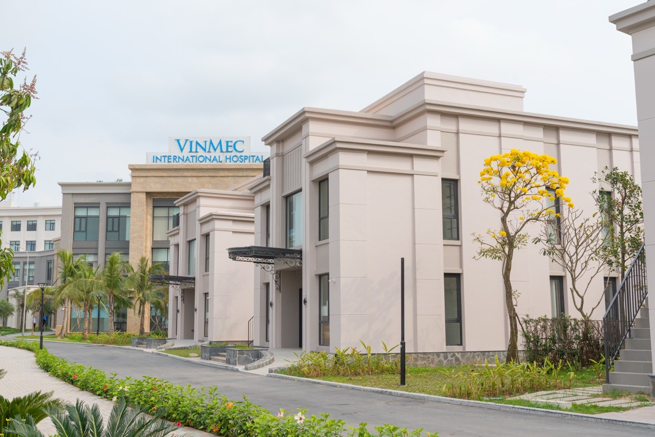 ben-trong-biet-thu-y-te-dau-tien-cua-viet-nam-tai-benh-vien-vinmec-ocean-park-2-co-gi-2-1774345646.jpeg
