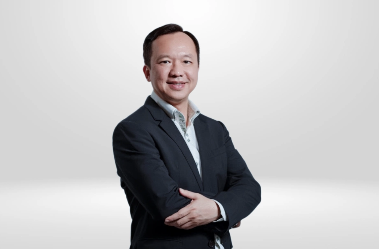 ong-phan-quoc-cong-tiep-quan-vi-tri-ceo-pnj-3-1775298495.png