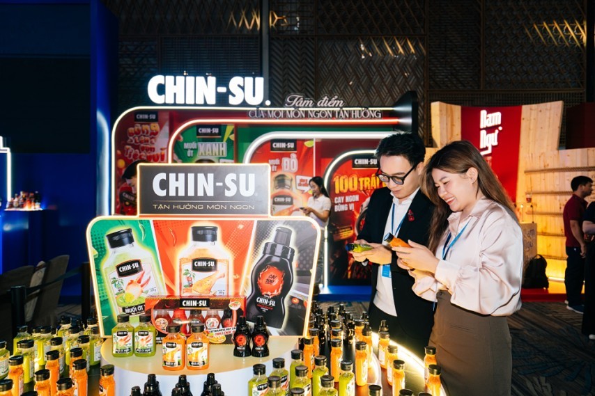 co-dong-tham-quan-trai-nghiem-cac-gian-hang-san-pham-cua-masan-consumer-3-1777867116.jpg