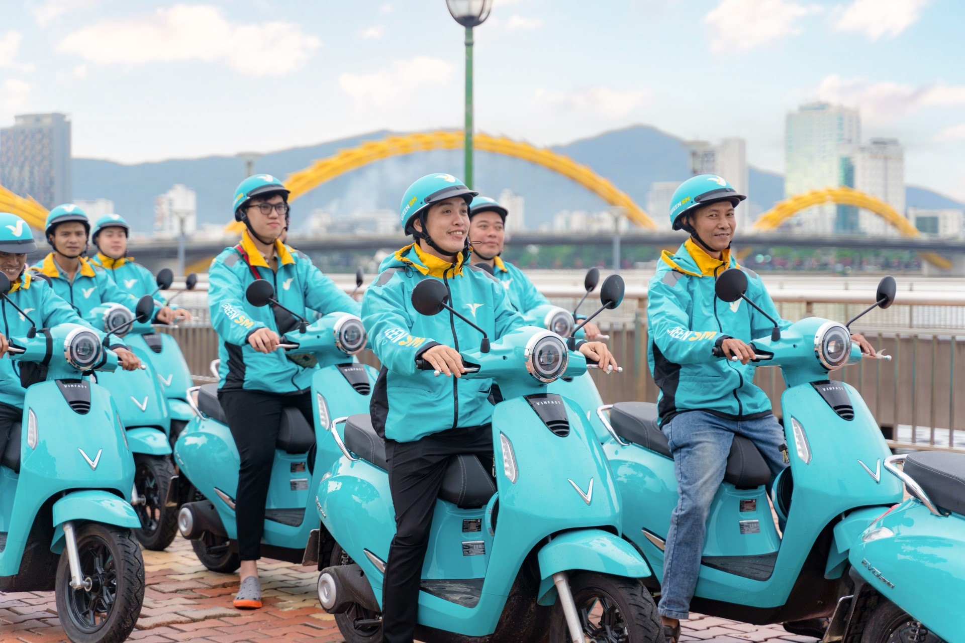 thu-nhap-tai-xe-cong-nghe-thoat-canh-may-rui-khi-gia-nhap-green-sm-4-1777971368.jpg