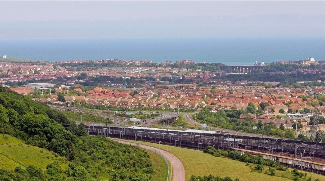 eurotunnel-duong-ham-duoi-bien-noi-anh-voi-chau-au-5-1778123241.jpg