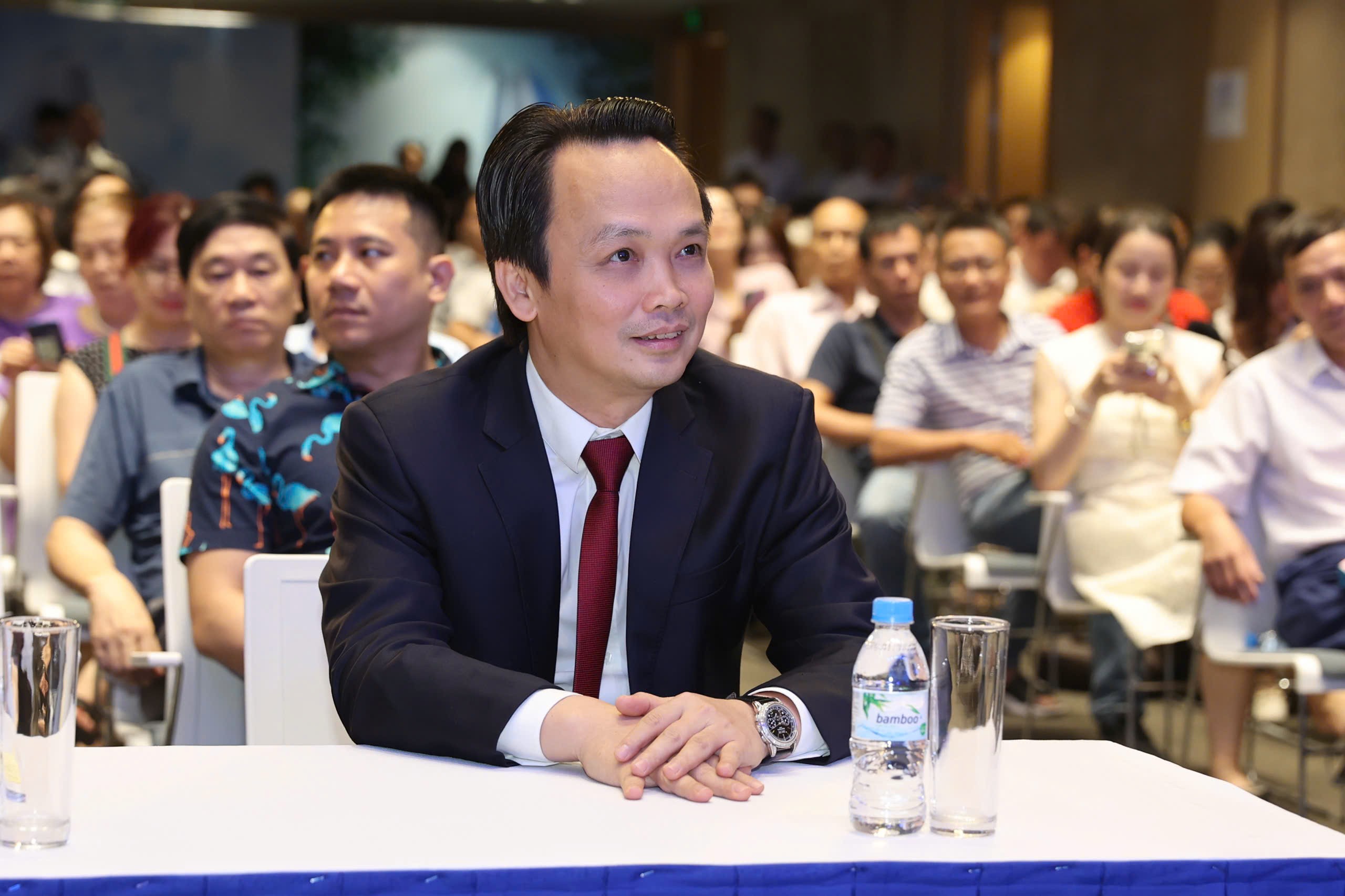 sau-nhieu-bien-dong-ong-trinh-van-quyet-bat-ngo-cong-bo-linh-vat-moi-cua-flc-be-sao-xanh-6-1780071853.jpg