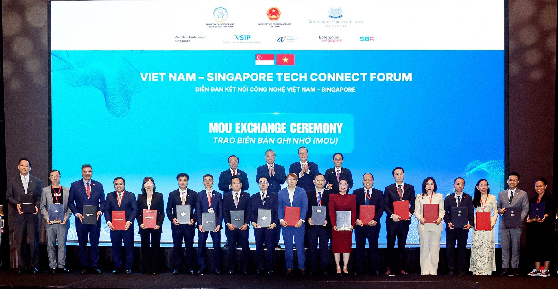 vinpearl-hop-tac-voi-cac-nen-tang-du-lich-hang-dau-dong-nam-a-mo-rong-mang-luoi-khach-quoc-te-2-1780055133.jpg