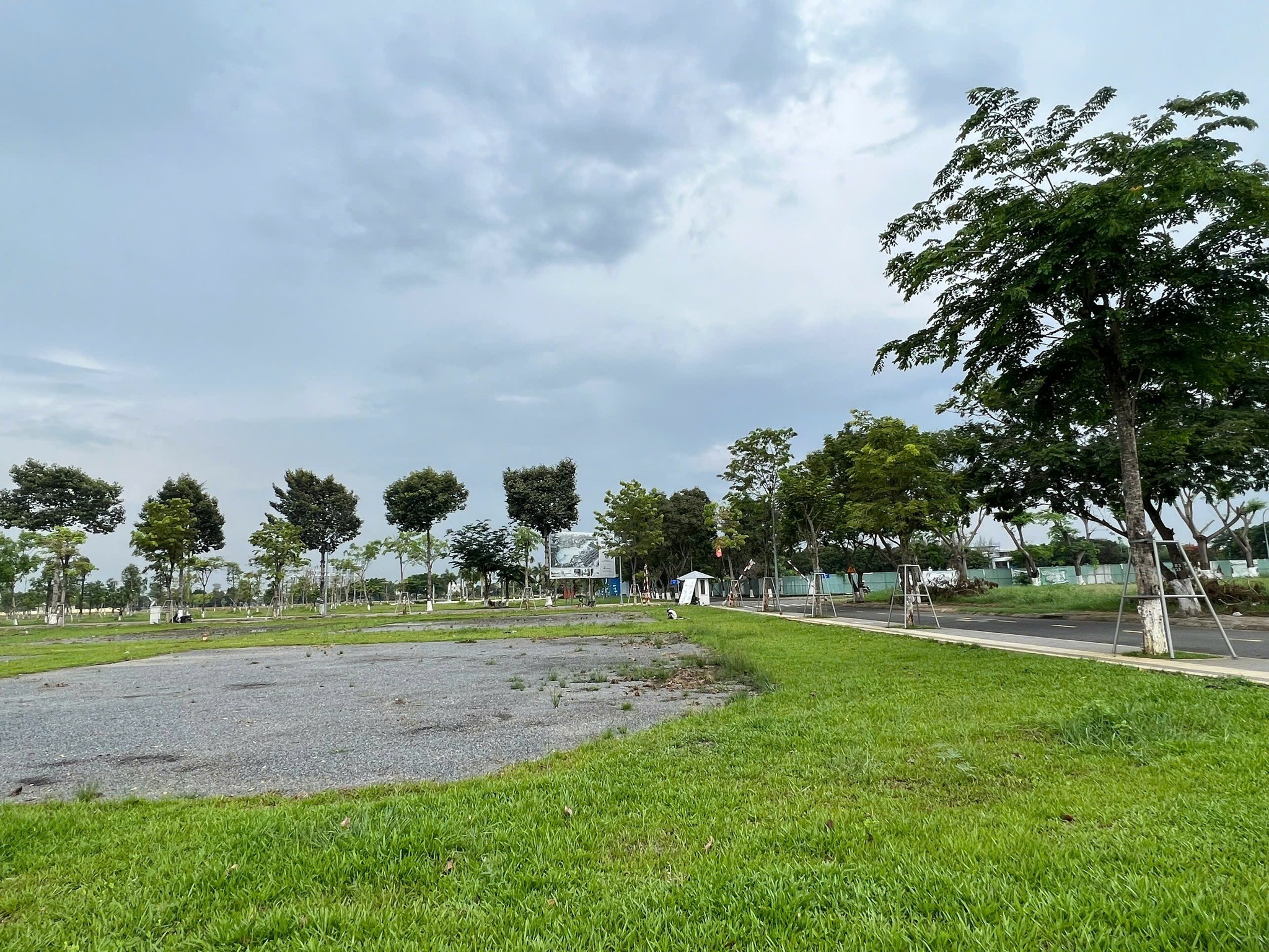 hinh-anh-thuc-te-cua-dinh-thu-dong-tang-long-161-trieu-dongm2-ran-ran-kick-off8-1780472769.jpg