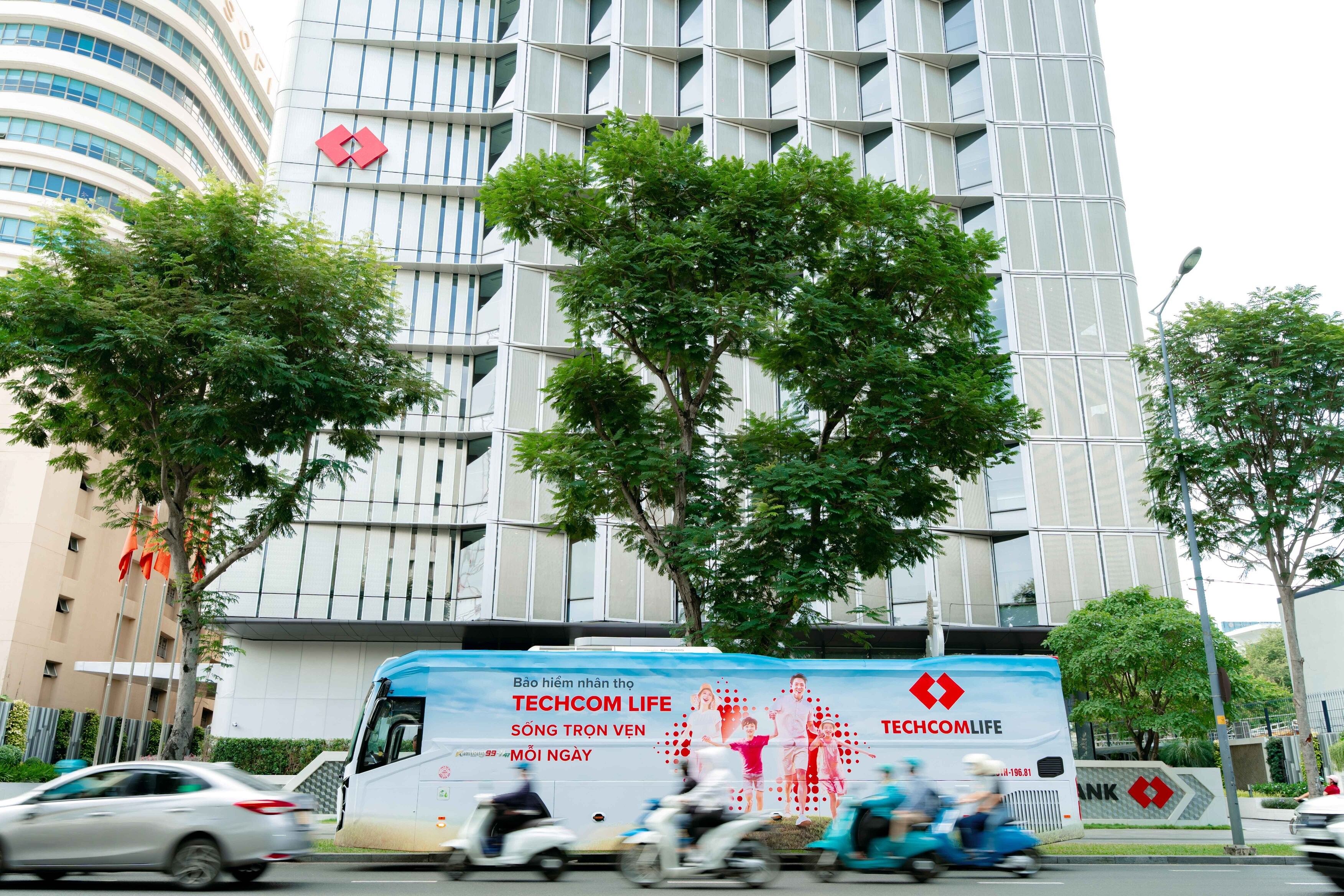 rsz-techcom-life-voi-chien-dich-hanh-trinh-song-tron-ven-moi-ngay-1782874586.jpg