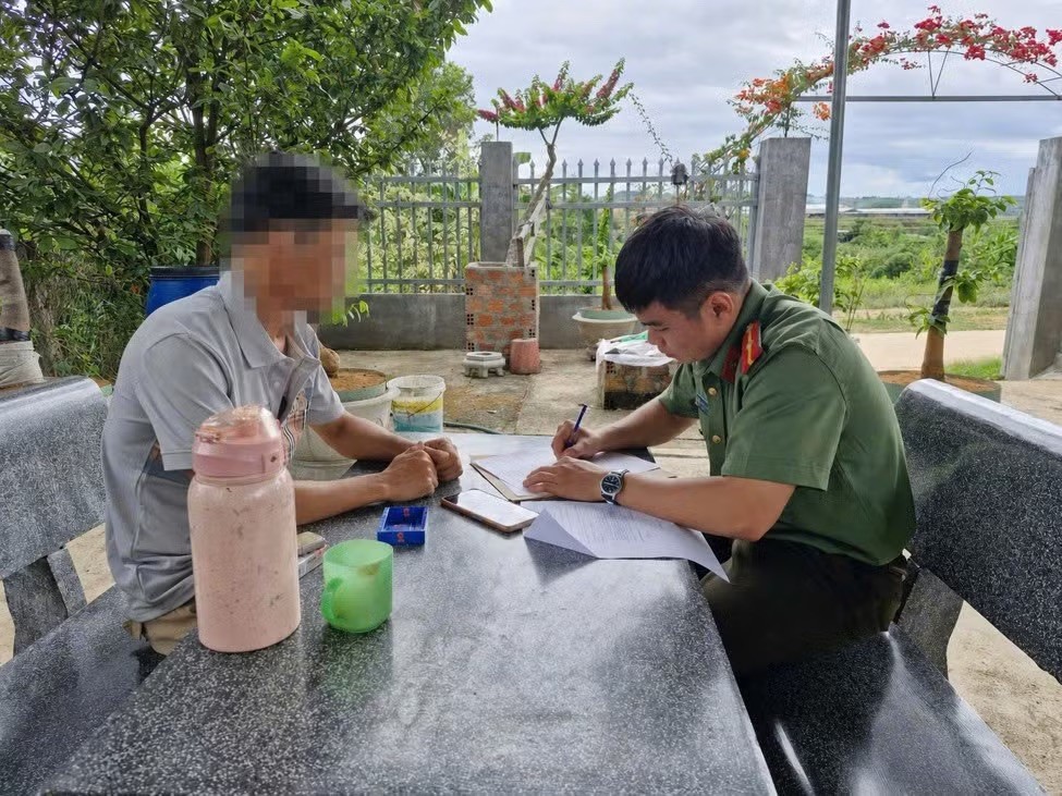 63-truong-hop-bi-moi-lam-viec-vi-tuong-tac-phat-tan-thong-tin-xau-doc-tu-kenh-cua-le-trung-khoa-2-1782979361.jpeg