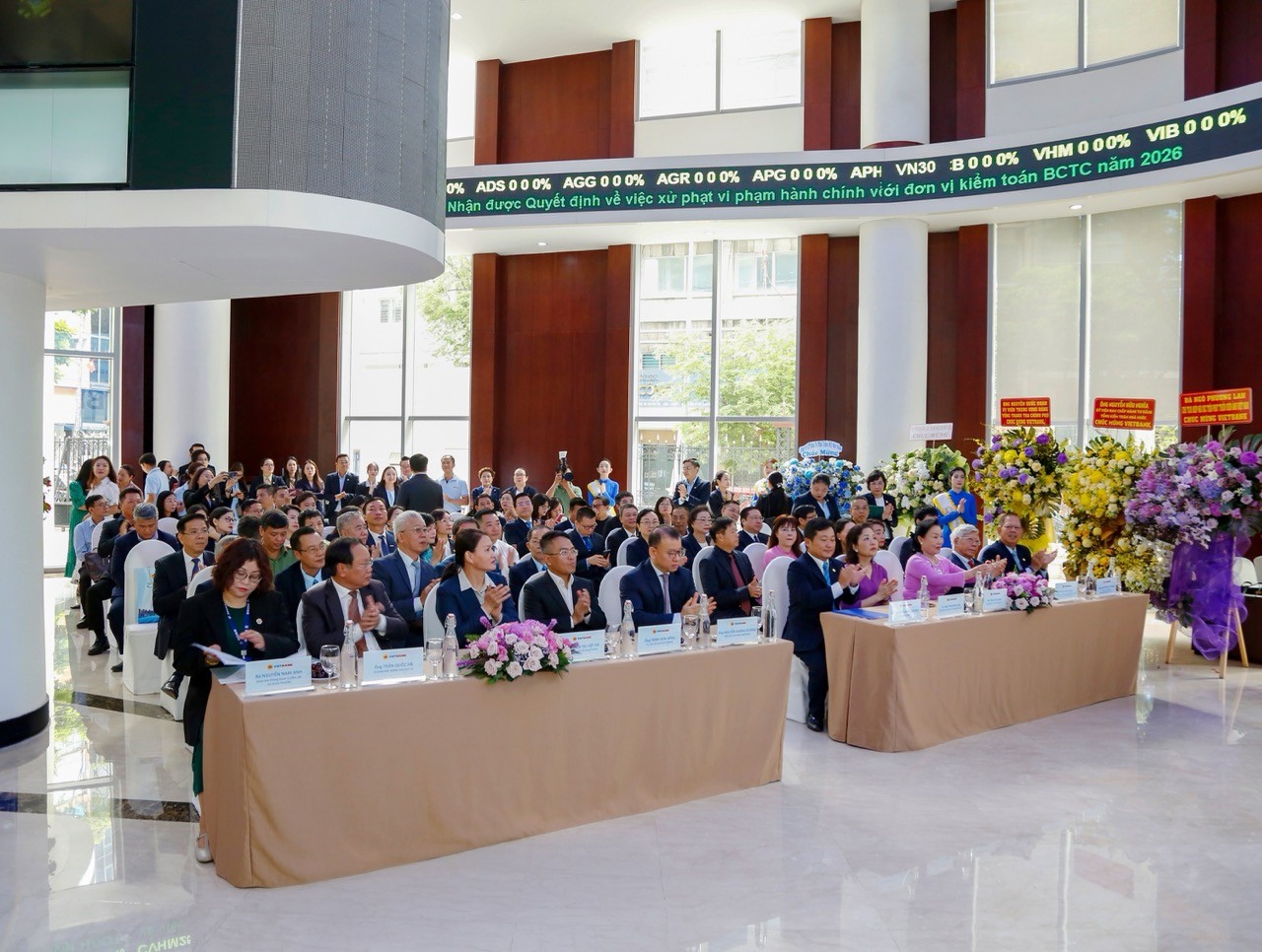 co-phieu-vietbank-chinh-thuc-niem-yet-tren-hose-5-1784013642.jpeg