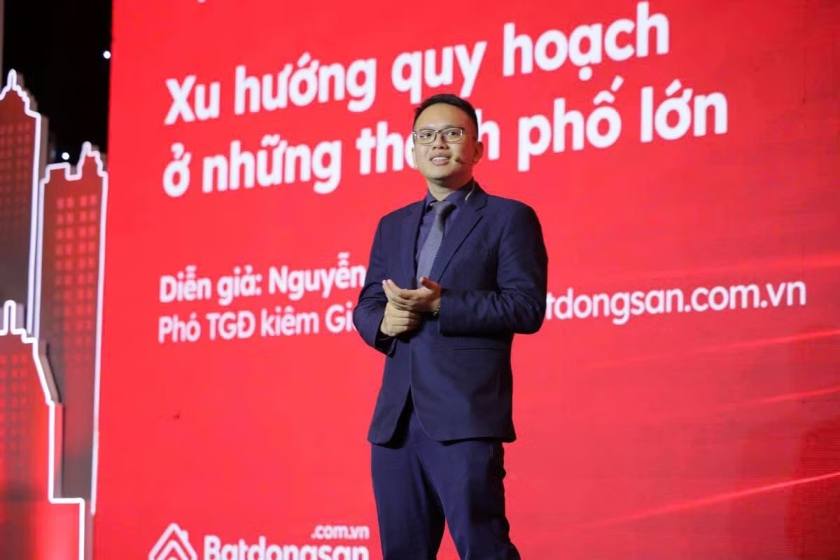 gia-nha-thuong-hai-tang-13-lan-sau-25-nam-tai-quy-hoach-co-hoi-nao-cho-bat-dong-san-ha-noi-sau-dai-phau-do-thi-2-1784519202.jpeg