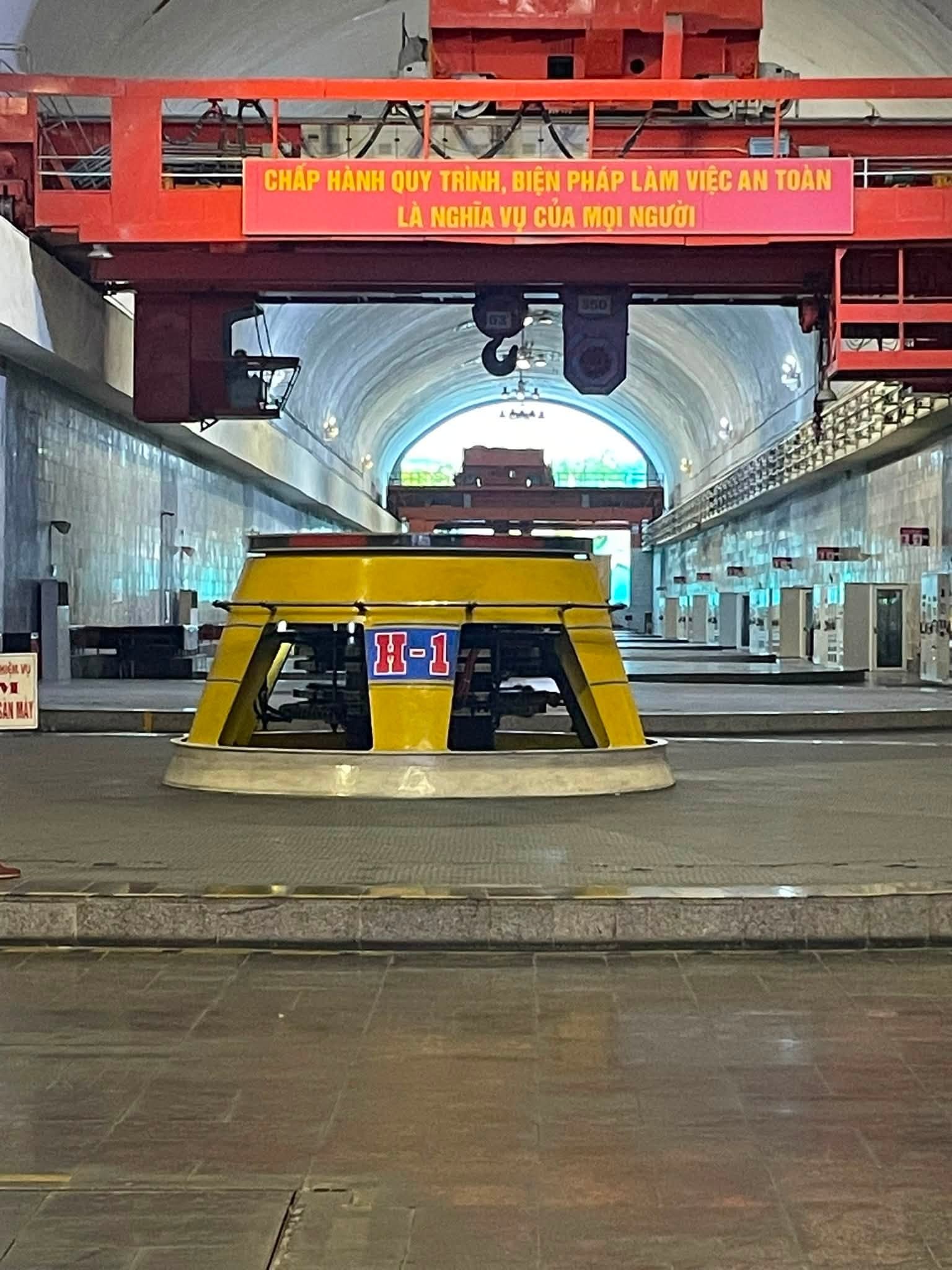 nha-may-thuy-dien-hoa-binh-duoc-xem-la-cong-trinh-the-ki-cua-viet-nam-2-1785292225.jpg