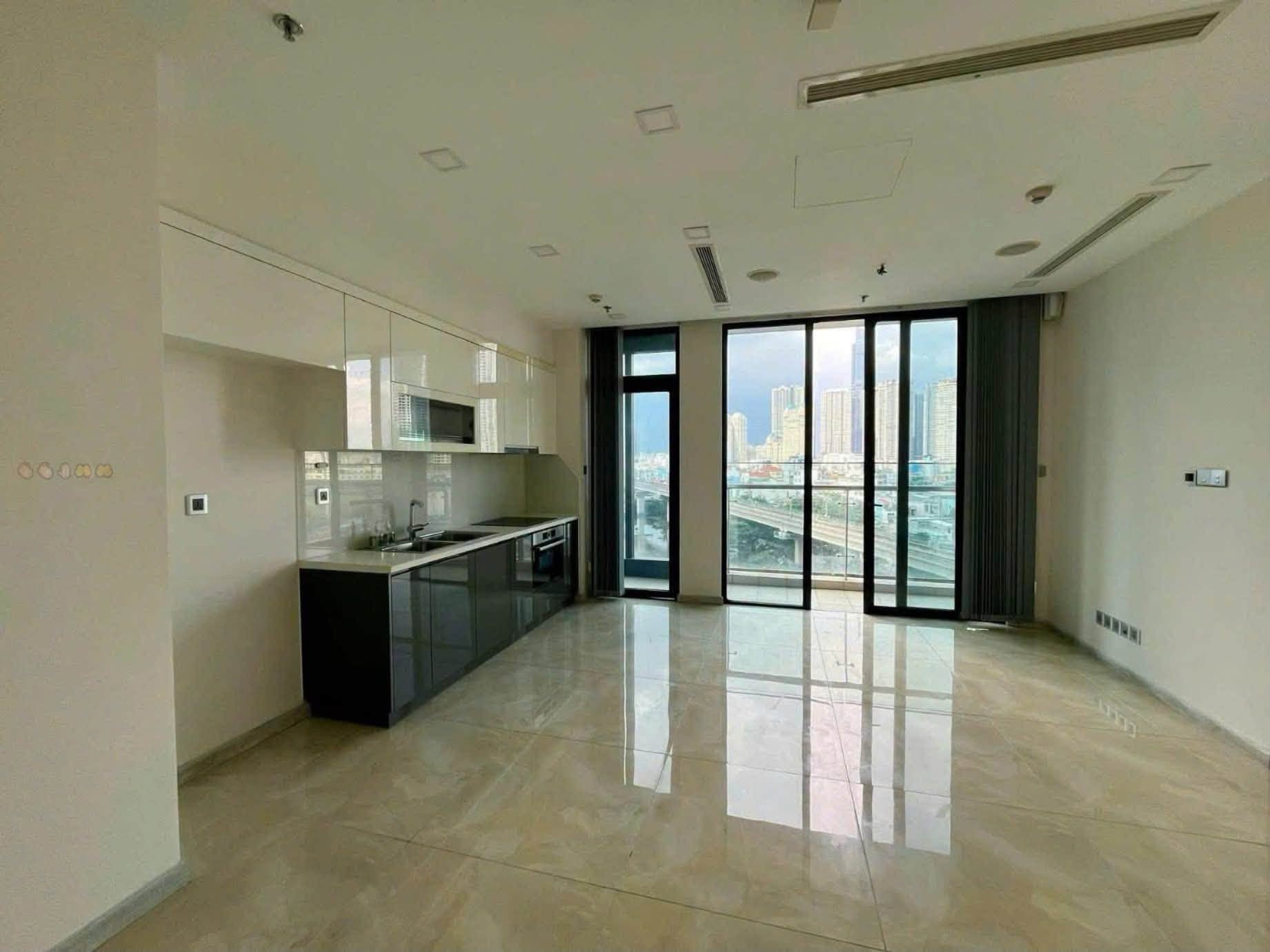 co-khen-co-che-vinhomes-golden-river-vinhomes-ba-son-sau-8-nam-ban-giao-gio-ra-sao-3-1785725276.jpg
