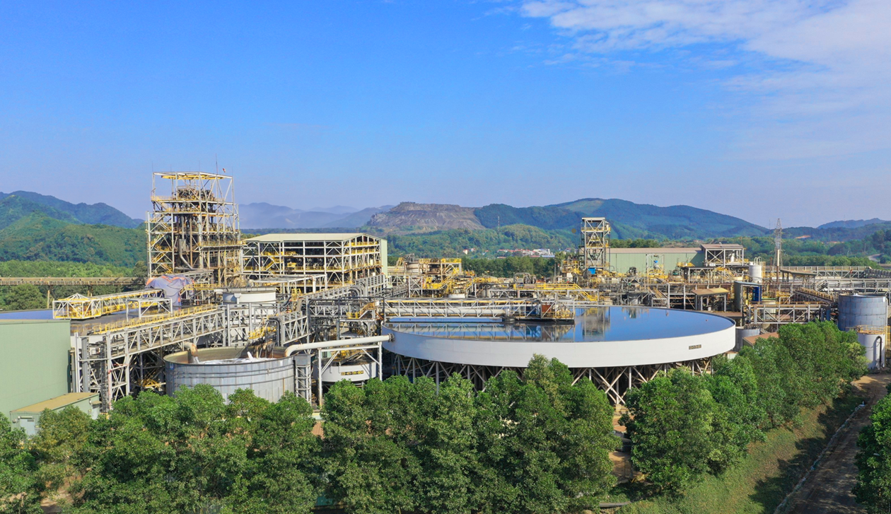 panoramic-view-of-nui-phao-mine-1786503377.png