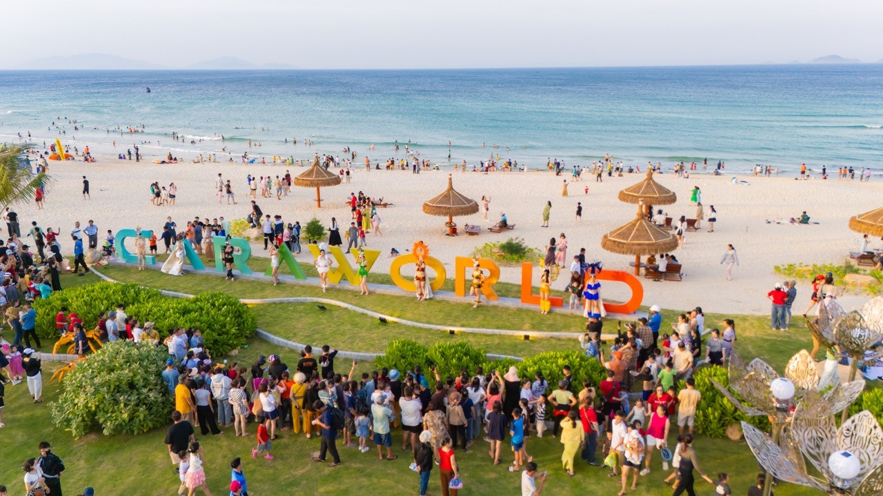 nghi-le-29-tai-caraworld-5-ngay-trai-nghiem-sac-mau-the-thao-am-nhac-giai-tri-ben-bien-bai-dai-8-1787998374.jpeg