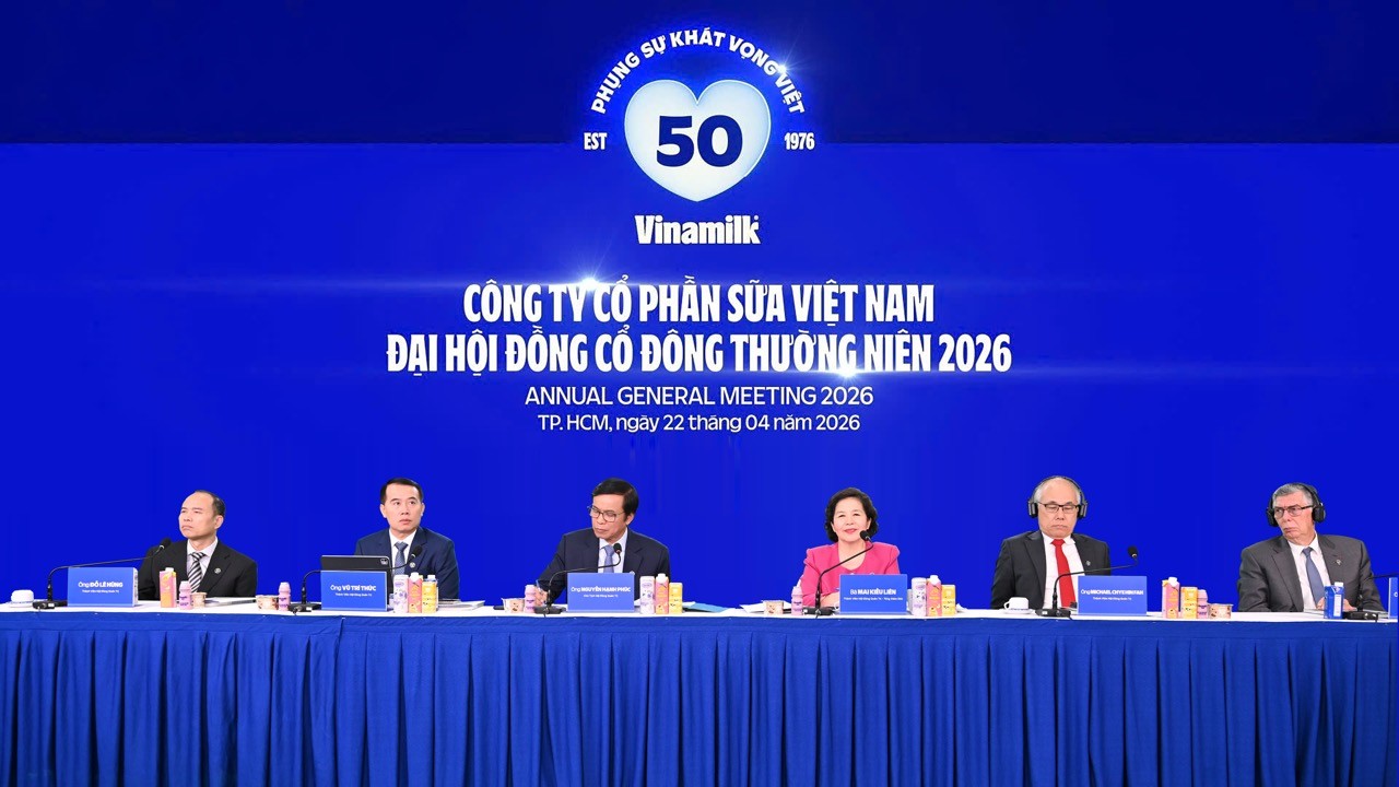 duoc-ca-gioi-dau-tu-va-dinh-che-tai-chinh-ghi-nhan-vinamilk-tiep-tuc-khang-dinh-vi-the-tren-thi-truong-von-4-1790330079.jpeg