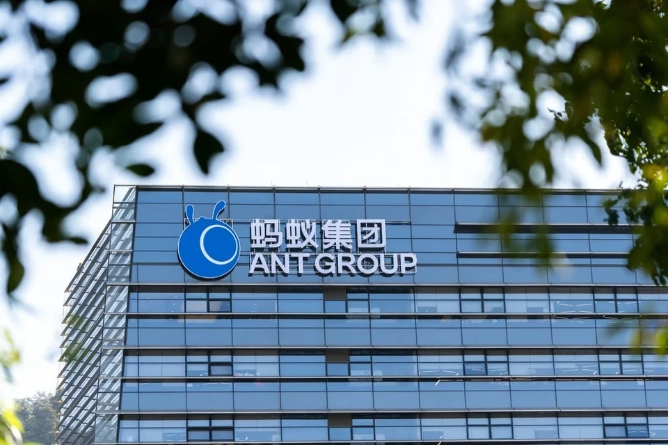 pho-chu-tich-ant-group-chi-10-trieu-usd-22chot-don22-biet-thu-giam-gia-sau-o-hong-kong-1744620656.webp