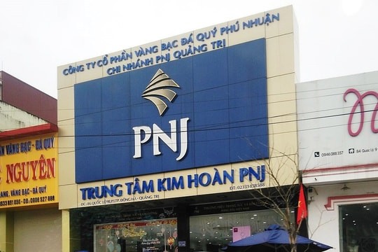 pnj-om-hon-13000-ty-ton-kho-vang-nhung-trang-tay-khi-thi-truong-sot-gia-1744948346.jpg
