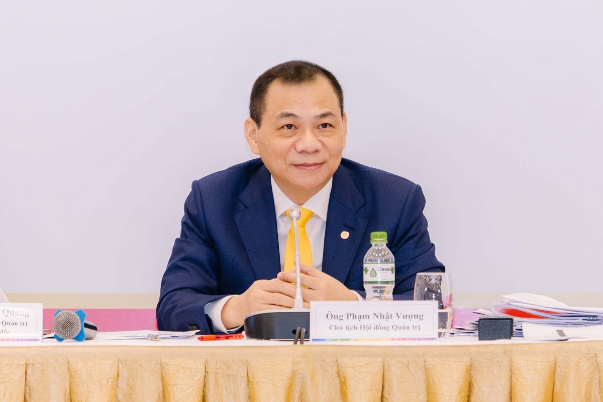 vinspeed-vinenergo-nhan-von-khung-tu-ong-pham-nhat-vuong-1749806793.jpg