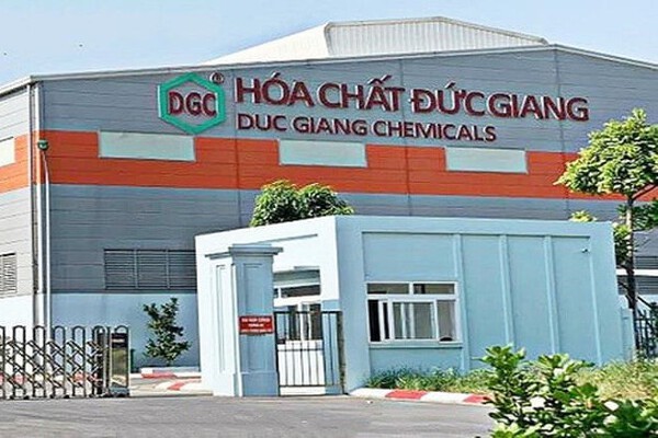 hoa-chat-duc-giang-ngoi-tren-nui-tien-gui-ngan-hang-12000-ty-lai-hon-285-ty-chi-sau-6-thang-1753346511.jpg
