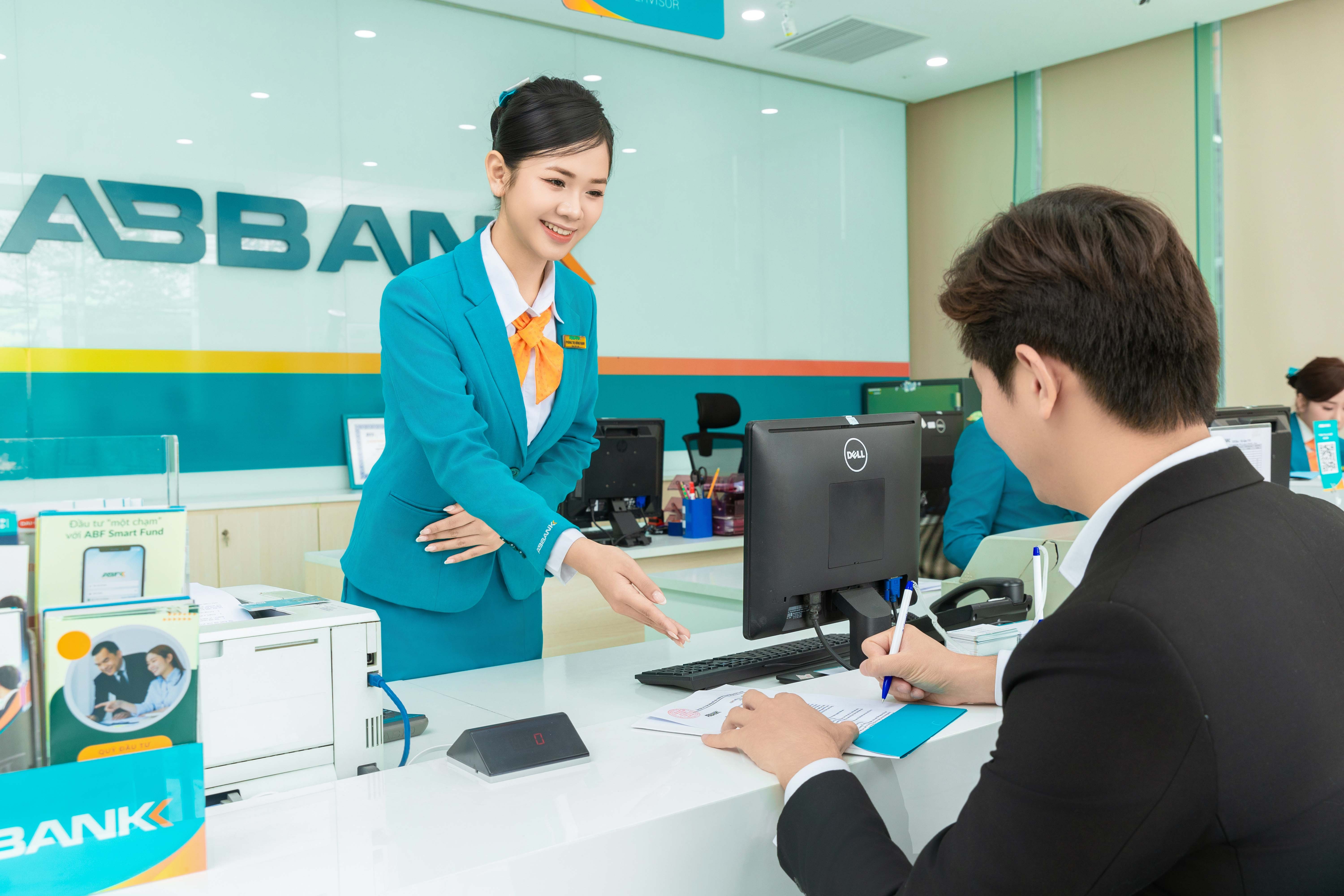 ngan-hang-nho-nhung-loi-nhuan-khong-nho-abbank-hoan-thanh-200-ke-hoach-nam-tin-duoc-khong-1768299809.jpg