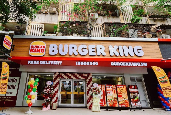burger-king-rut-khoi-ha-noi-ong-lon-cung-khong-de-song-trong-cuoc-choi-fb-1775700538.jpeg