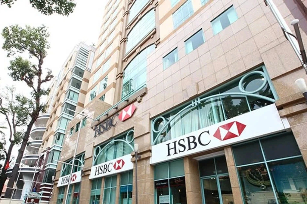 hsbc-viet-nam-lai-hon-2400-ty-sau-6-thang-ngan-hang-me-nhan-ve-mot-khoan-tien-khong-lo-1790599916.webp