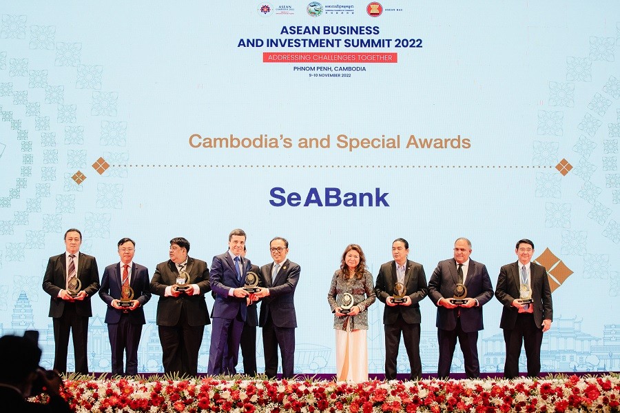 seabank-la-doanh-nghiep-viet-nam-duy-nhat-nhan-giai-thuong-dac-biet-cap-khu-vuc-asean-business-award-2022-1668423308.jpg