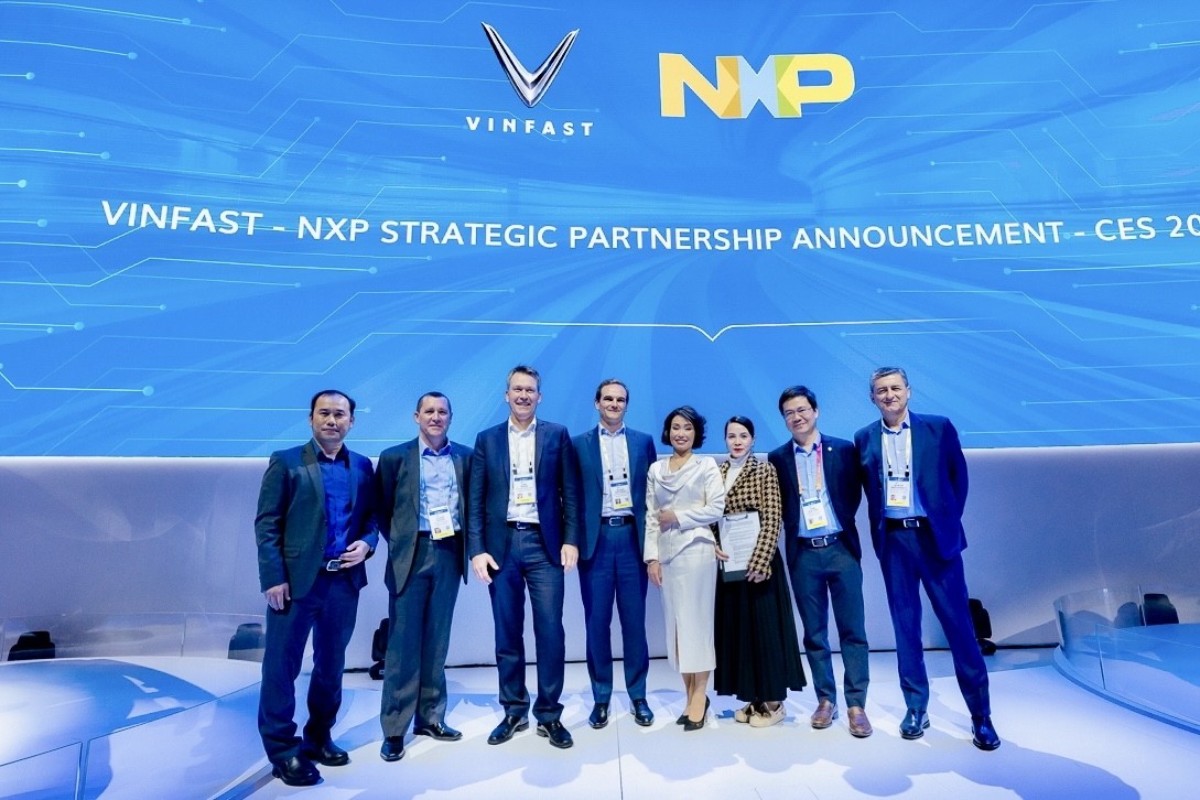 vinfast-va-nxp-hop-tac-phat-trien-xe-dien-thong-minh-1673696728.jpeg