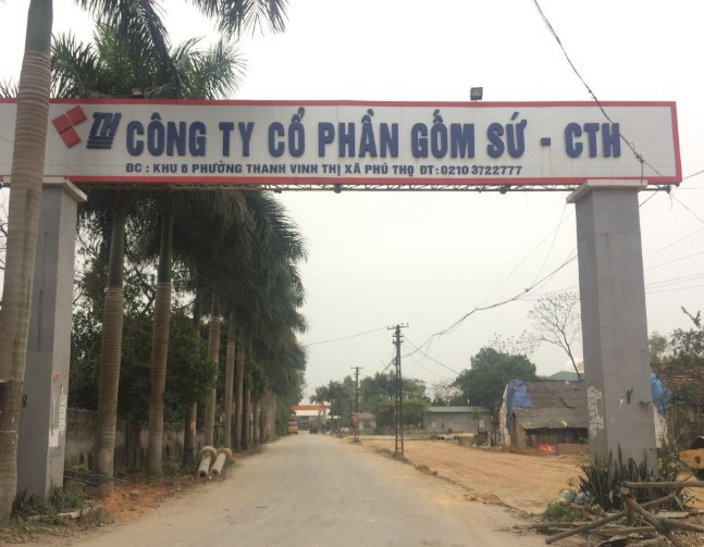 gom-su-thanh-ha-bi-phong-toa-tai-khoan-co-quan-thue-truy-gan-2-ty-dong-1749003291.jpg