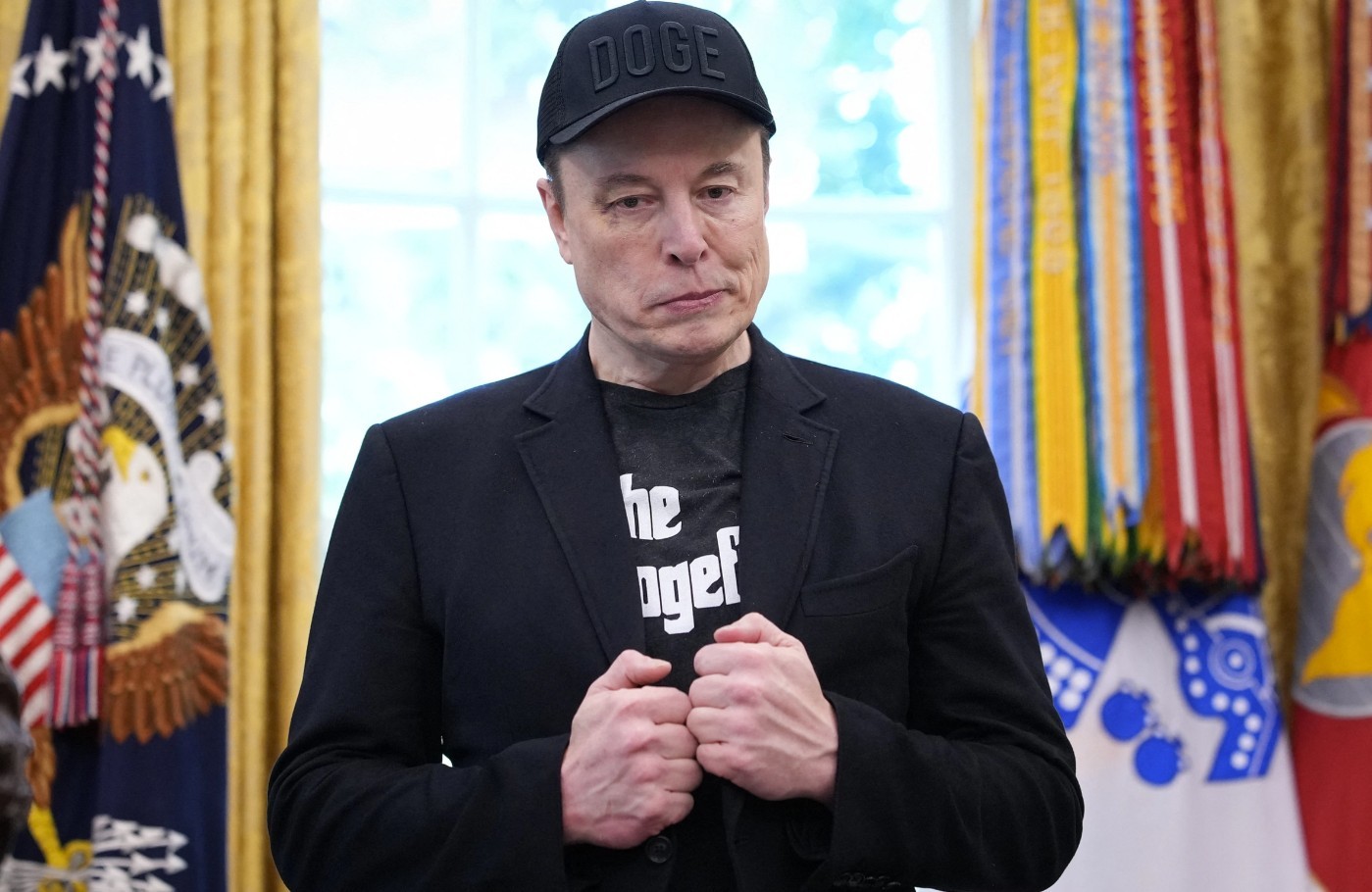 goi-thu-lao-1000-ty-usd-cua-elon-musk-gay-tranh-cai-trong-gioi-dau-tu-tesla-1759513604.jpg
