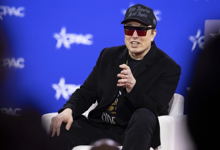 cu-doi-luong-chua-tung-co-elon-musk-muon-1000-ty-usd-de-o-lai-tesla-1761269300.jpg