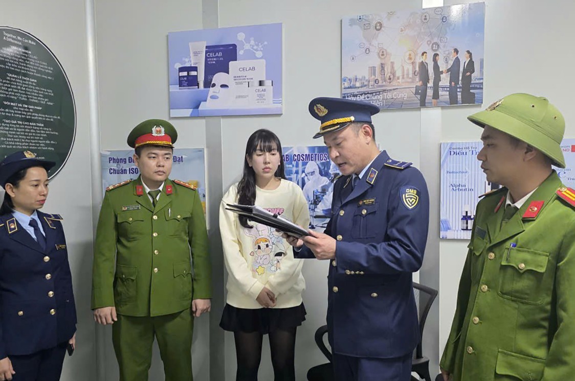 khoi-to-nu-giam-doc-cong-ty-celab-cosmetics-san-xuat-hang-chuc-nghin-san-pham-my-pham-gia-1769001697.jpg