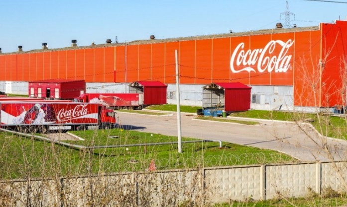 coca-cola-dong-cua-trung-tam-phan-phoi-hon-100-nam-tuoi-tai-california-1779160860.jpg