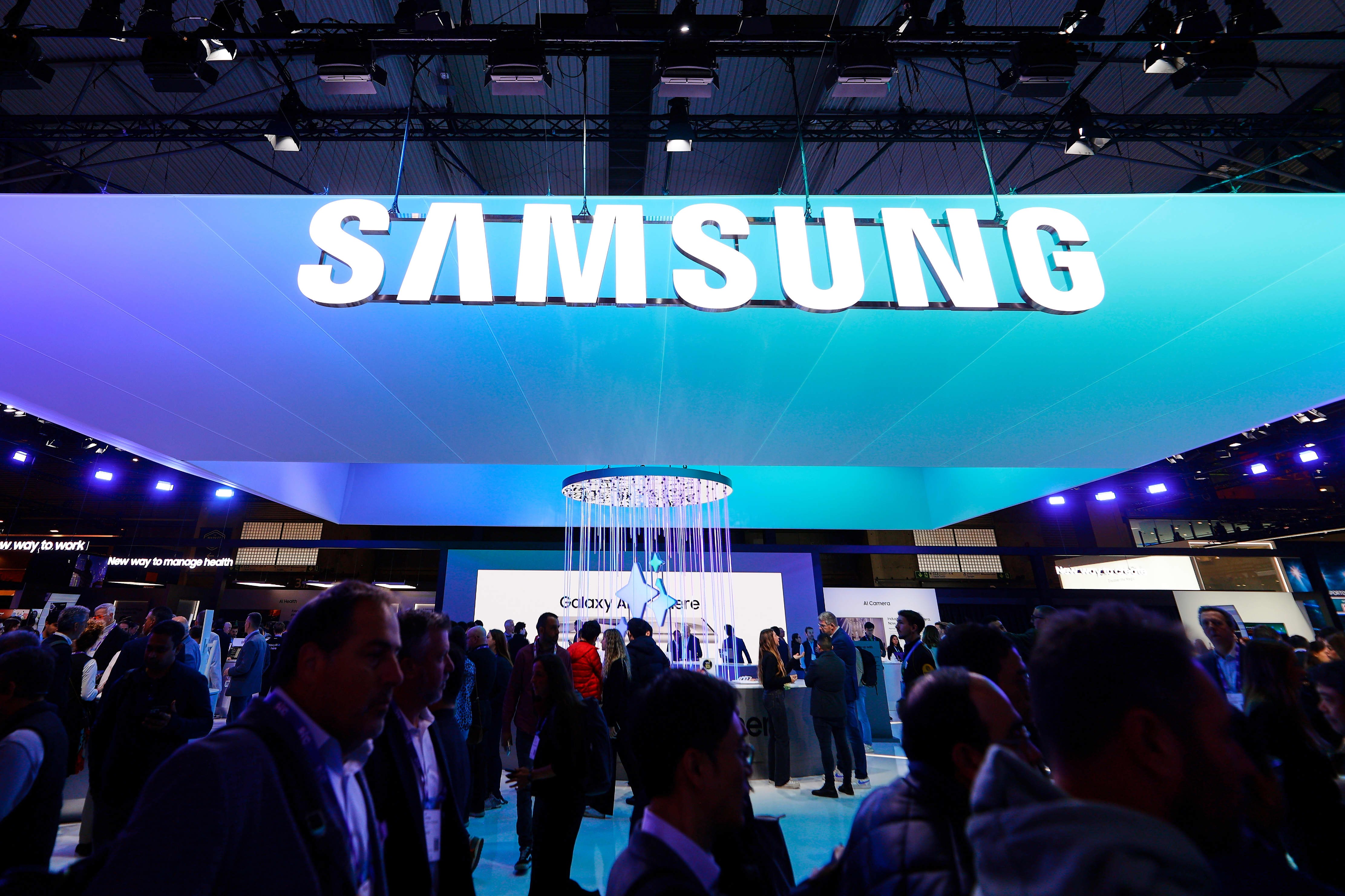 samsung-muon-rot-1-ty-euro-vao-mistral-startup-ai-chau-au-duoc-dinh-gia-20-ty-euro-1784707770.jpeg