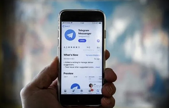 telegram-bat-ngo-bien-mat-khoi-app-store-tren-toan-cau-apple-chua-len-tieng-1785813536.jpg