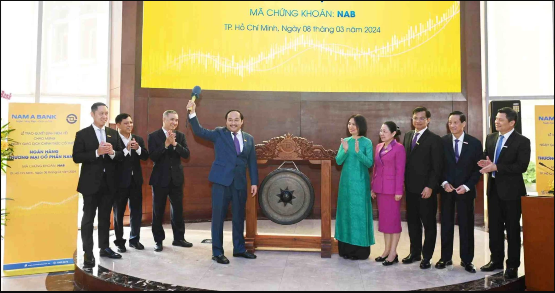 chao-mung-ngay-giao-dich-dau-tien-co-phieu-nab-cua-ngan-hang-nam-a-day-co-phai-co-phieu-dang-de-dau-tu-1709877990.png