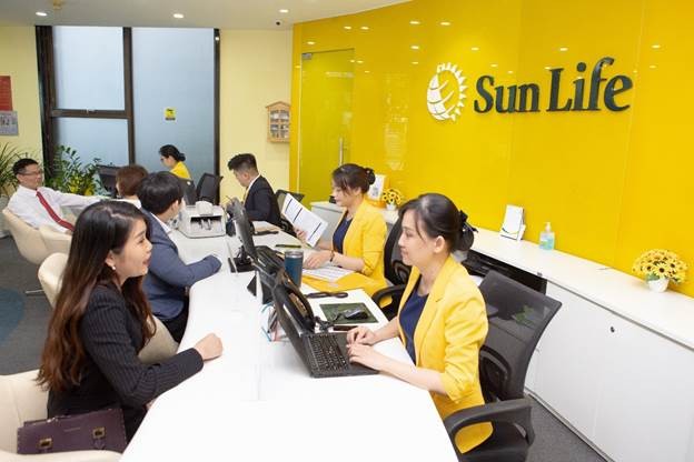 bao-hiem-nhan-tho-sun-life-lo-luy-ke-xap-xi-5500-ty-dong-nhung-van-chi-cho-nhan-vien-hon-80-trieu-1-thang-1712220270.jpg