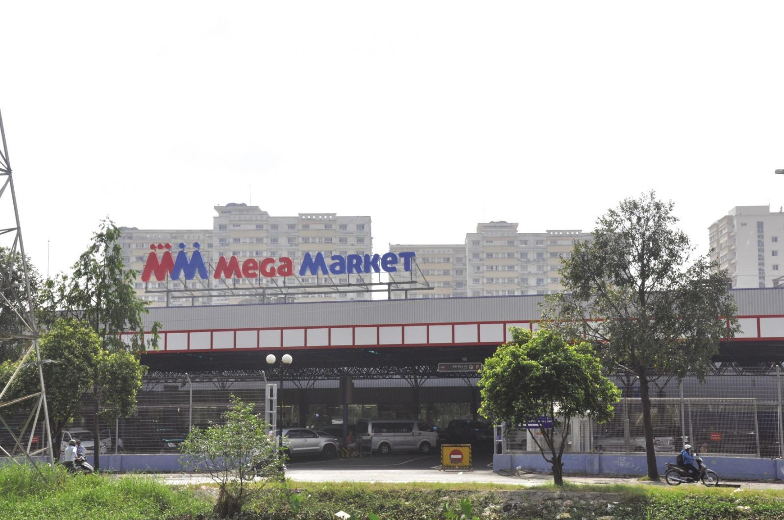 mega-market-viet-nam-nhan-an-phat-nang-vi-vi-pham-ve-moi-truong-1733719449.jpeg